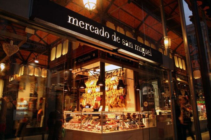 Madrid: City Highlights Guided Walking Tour - Accessibility and Weather Considerations