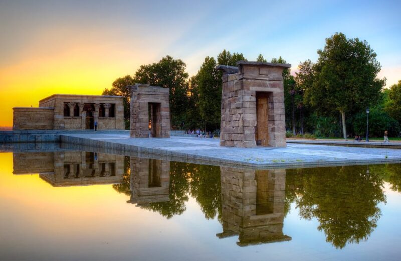 Madrid: City Highlights Guided Walking Tour - Itinerary Highlights
