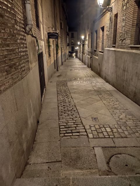 Madrid: Enchanted Evening Walking Tour in Spanish - Frequently Asked Questions