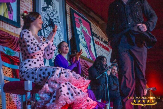Madrid Flamenco Show and Dinner - Host and Greeter Languages