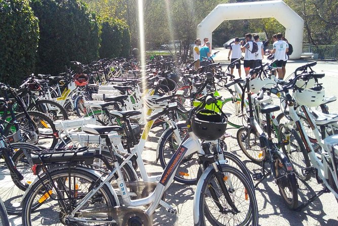 Madrid Fun and Sightseeing Bike Tour - Meeting Information