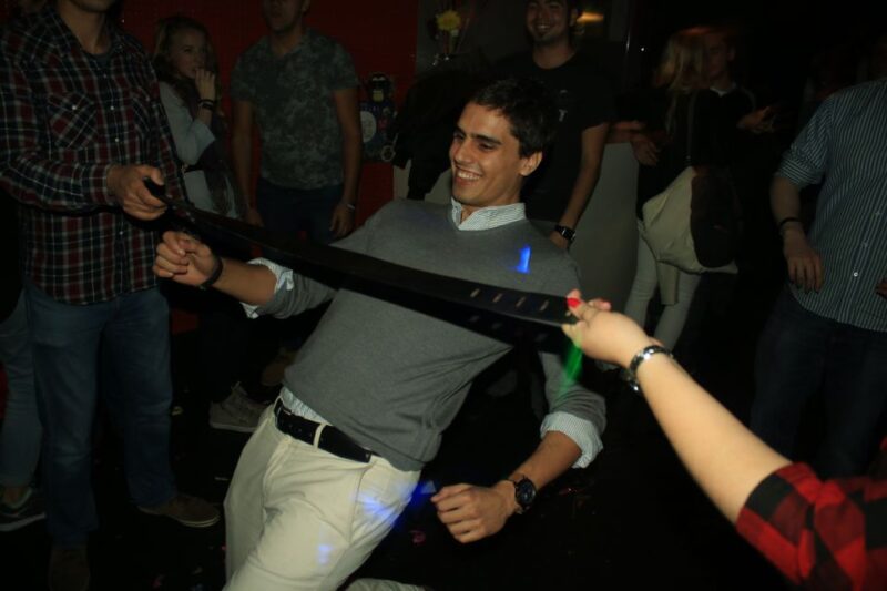 Madrid: Guided Bar Crawl With Drinks and Nightclub Entry - Inclusions and Exclusions