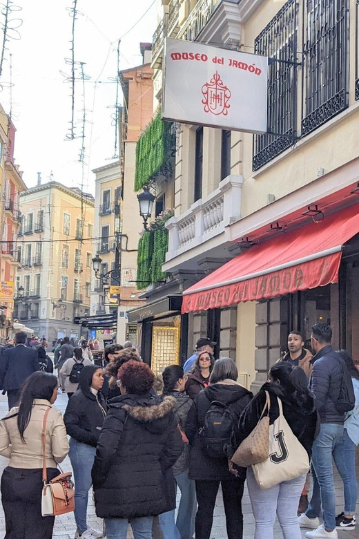 Madrid: Guided Tour in Urban and Historic Centre - Tour Route and Key Locations