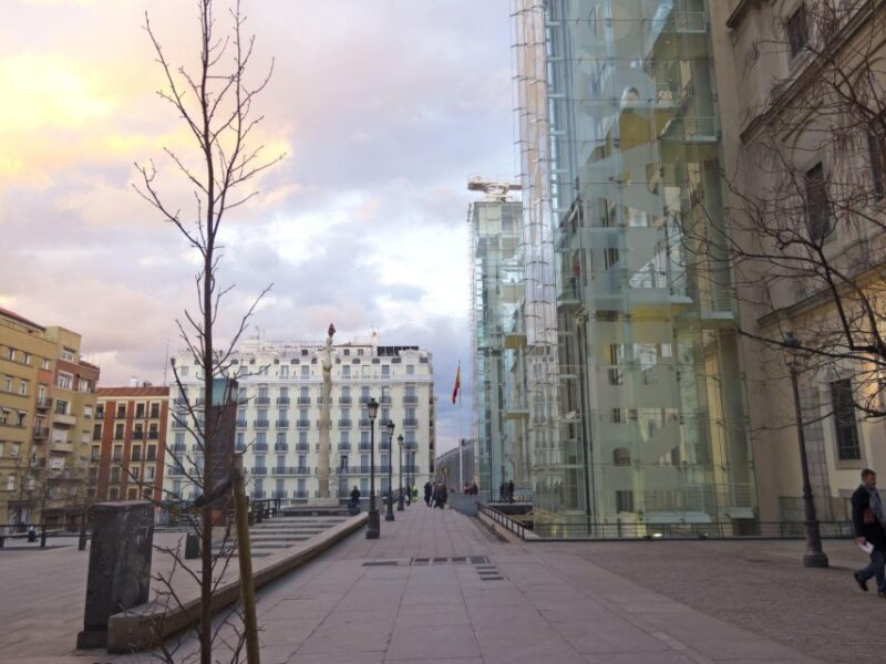 Madrid: Guided Visit to Reina Sofia & Thyssen Museum - Meeting Point and Directions