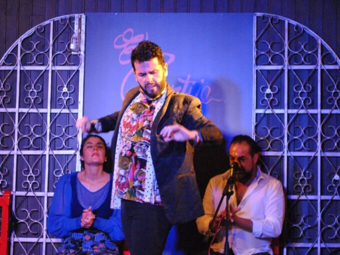 Madrid: Local Flamenco Show at El Cortijo - Getting to El Cortijo