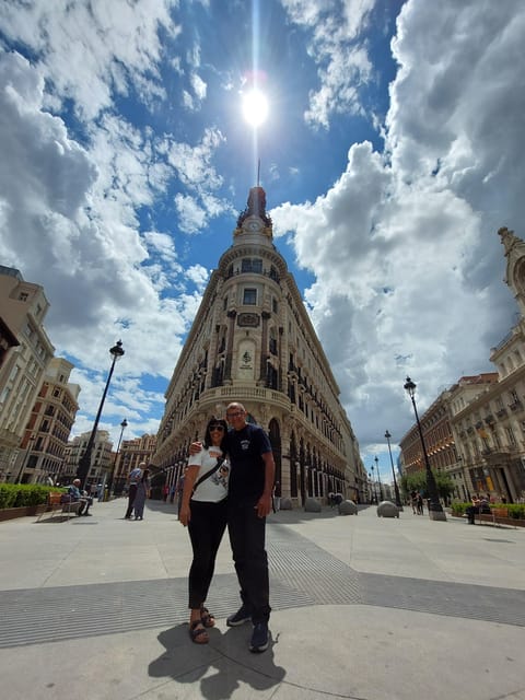 Madrid Monumental: Between Alcalá, Gran Vía and Retiro - Accessibility and Adaptations
