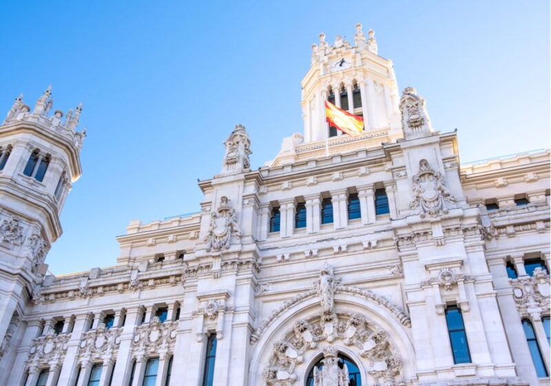 Madrid: Must-See Landmarks & Attractions Self-Guided Tour - Starting the Tour