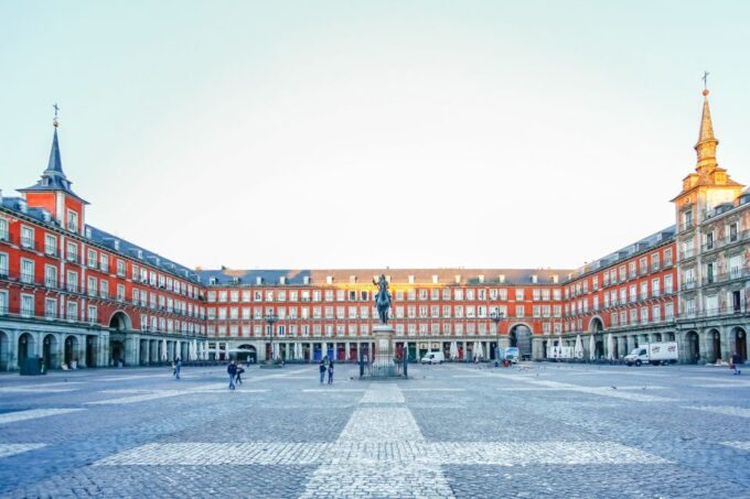 Madrid: Old Town Highlights Self-Guided Scavenger Hunt Tour - Requirements and Recommendations