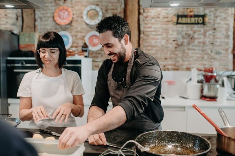 Madrid: Paella & Tapas Cooking Class With Local Market Visit - Highlights of the Class