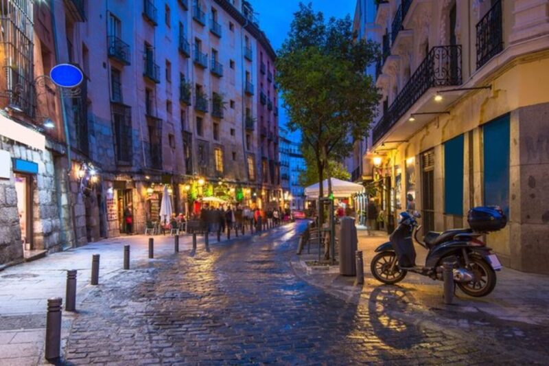 Madrid: Panoramic Open-Top Bus Day or Night Tour With Guide - Key Points