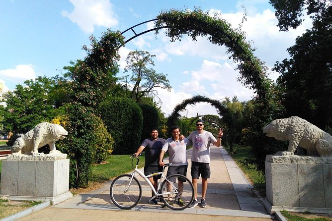 Madrid Parks Bike or E-Bike Tour: Riverside & Casa De Campo - Price and Group Size