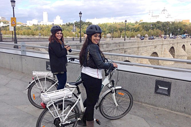 Madrid Parks Bike or E-Bike Tour: Riverside & Casa De Campo - Tour Logistics
