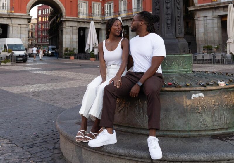 Madrid: Plaza Mayor Professional Photoshoot - Experience and Itinerary