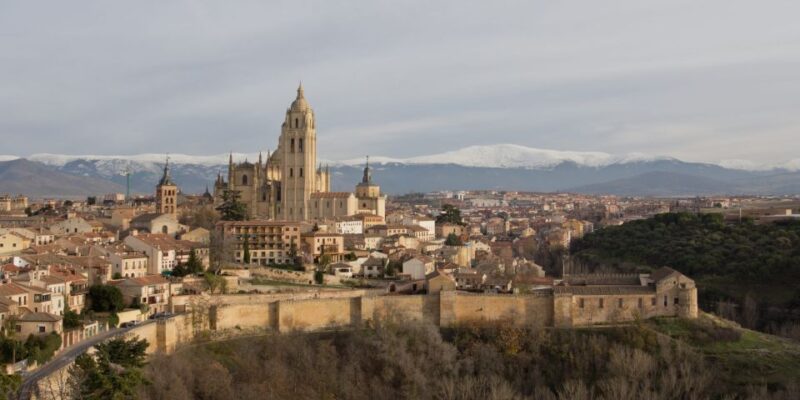 Madrid: Private 12-Hour Tour to Ávila and Segovia - Segovias Architectural Highlights