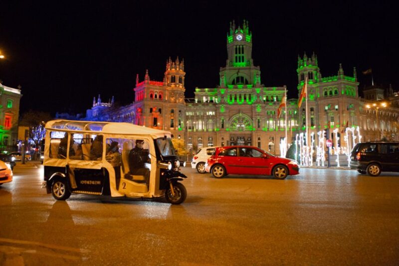 Madrid: Private Christmas Lights Tour by Electric Tuk-Tuk - Itinerary