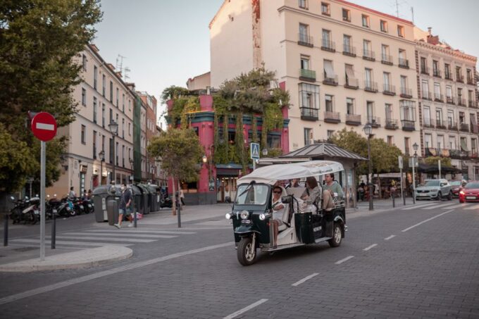 Madrid: Private City Tour by Eco Tuk Tuk - Booking Information and Cancellation Policy