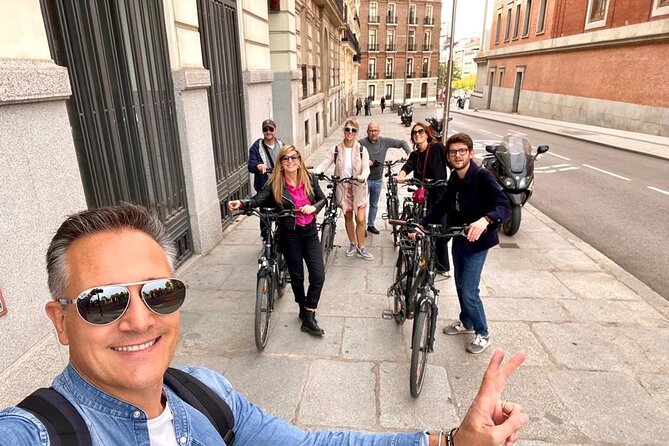 Madrid : Private Custom Walking Tour With A Guide (Private Tour) - Positive Guest Feedback