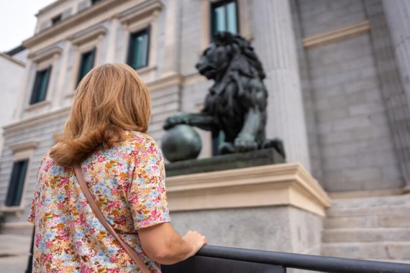 Madrid: Private Exclusive History Tour With a Local Expert - Exploring Puerta Del Sol