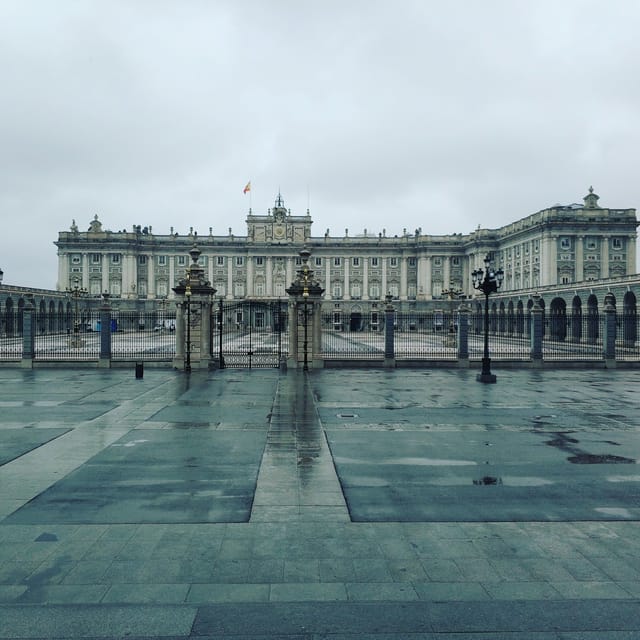 Madrid: Private Royal Palace Tour With Iberian Ham and Wine - Admiring Lavish Rooms