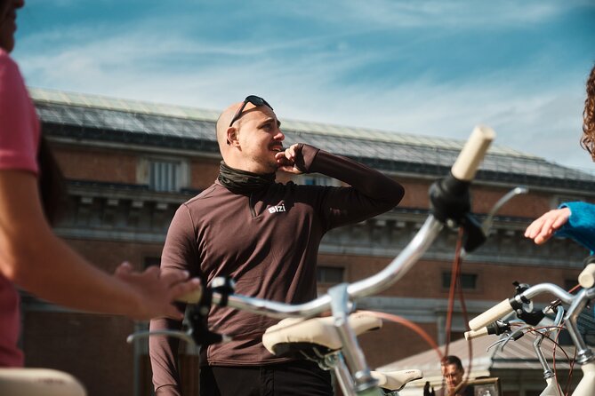Madrid: Private Tour in Vintage Bike, City and Tapas Highlights - Vintage Bike Experience