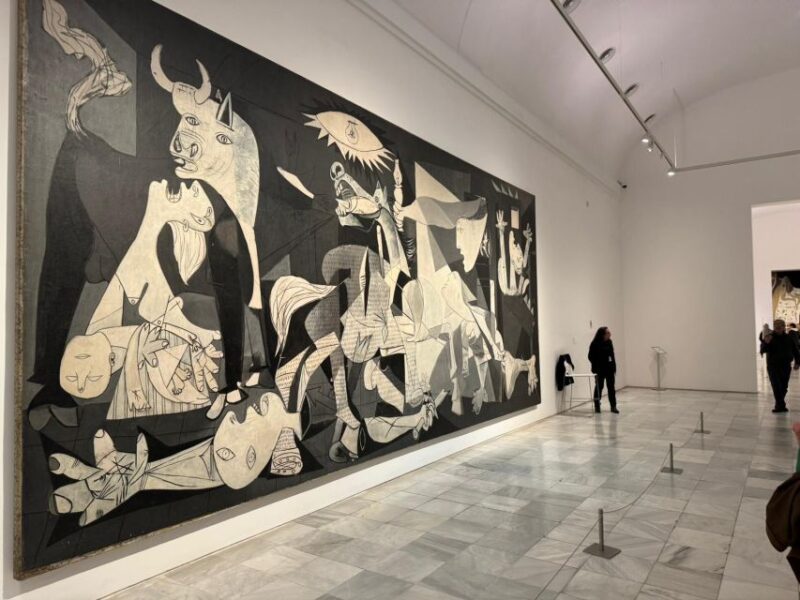 Madrid: Reina Sofía Guided Tour With Skip-The-Line Tickets - Tour Itinerary