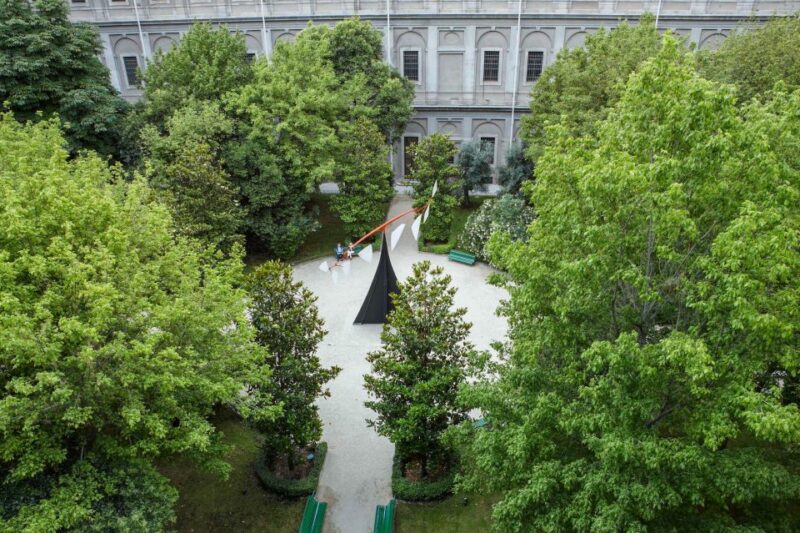 Madrid: Reina Sofía Museum Entrance Ticket - Iconic Artworks and Collection