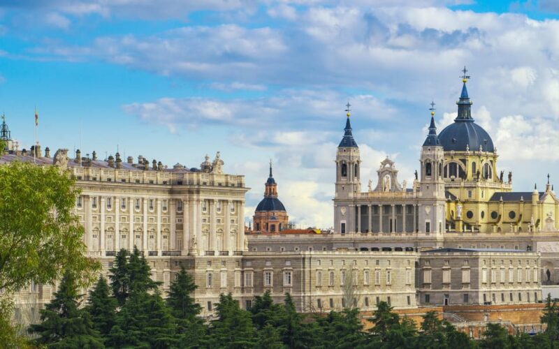 Madrid: Royal Palace and Royal Gardens. Guided Visit and Priority Access. - Itinerary and Highlights