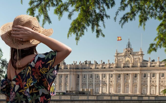 Madrid: Royal Palace and Royal Gardens. Guided Visit and Priority Access. - FAQ