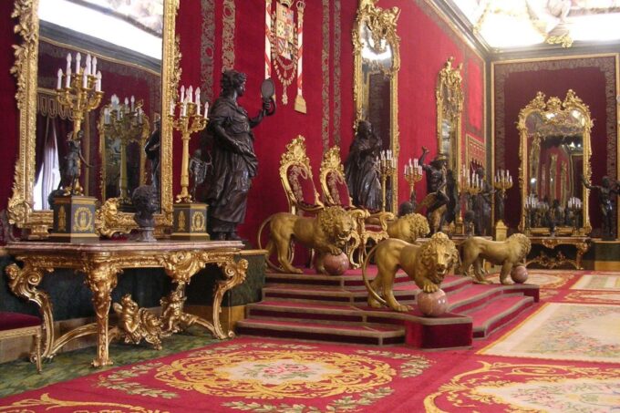 Madrid: Royal Palace Guided Tour With Entry Ticket - Navigating the Experience