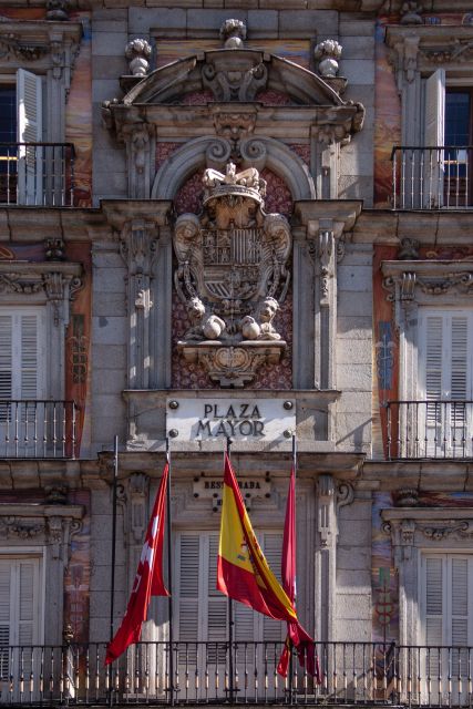 Madrid: Royal Palace, Old Town and Poets District Tour - Important Information