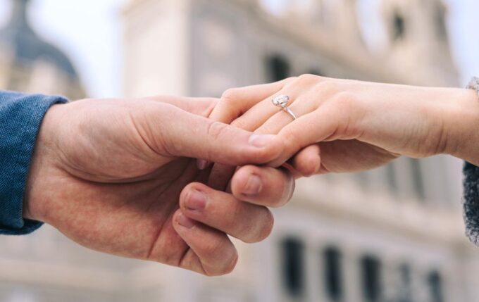 Madrid: Royal Palace Professional Photoshoot - Professional Photographer Services