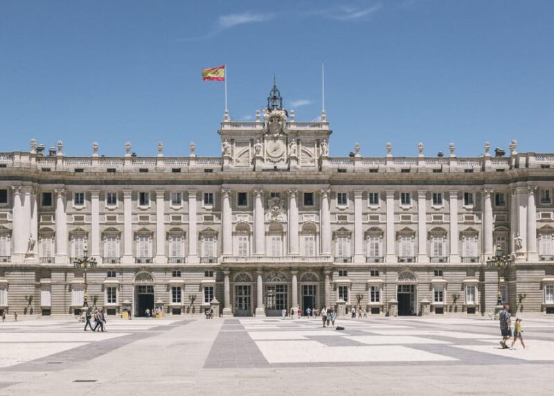 Madrid: Royal Palace Skip-The-Line Entry With Audio Guide - Meeting Point and Location