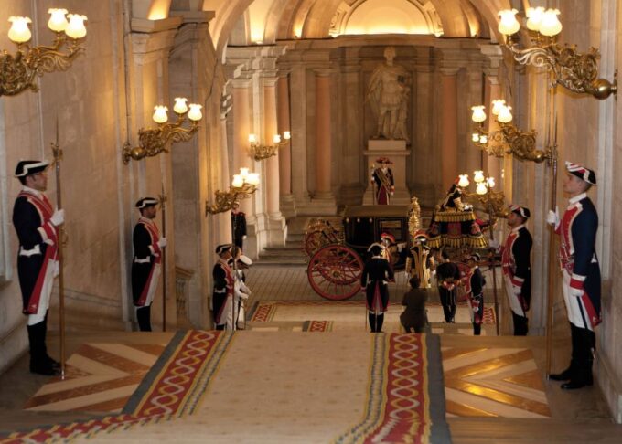 Madrid: Royal Palace Skip-the-Line Guided Museum Tour - Throne Room and Hall