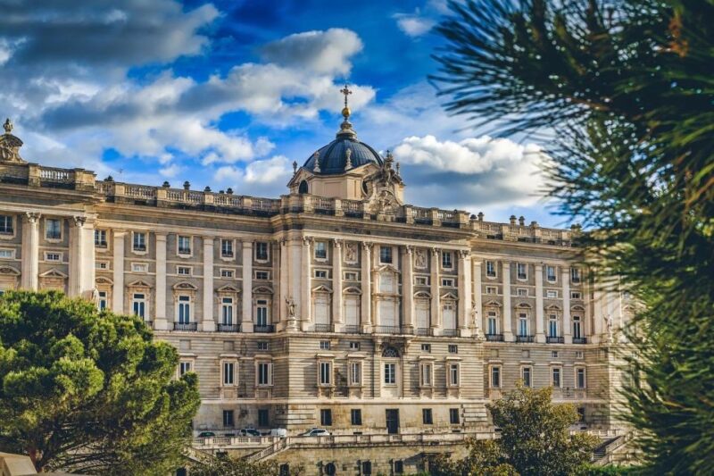 Madrid: Royal Palace Skip-the-line Guided Tour - Highlights of the Tour