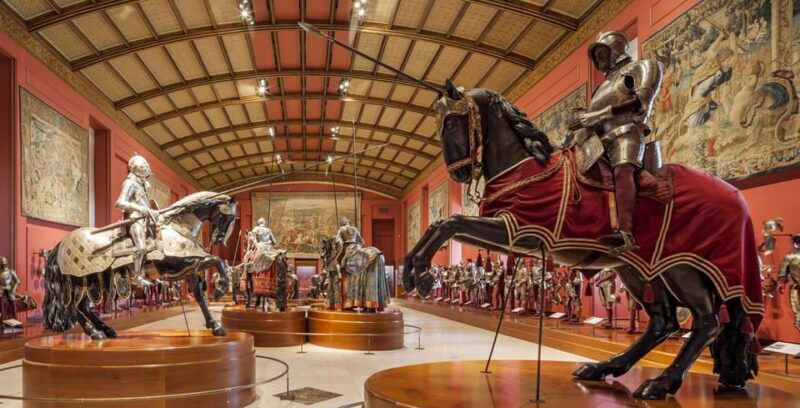 Madrid: Royal Palace Tour and Tickets. Small Group - Key Points