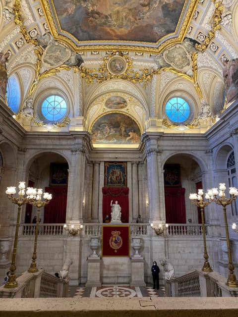 Madrid: Royal Palace Tour and Tickets. Small Group - FAQ