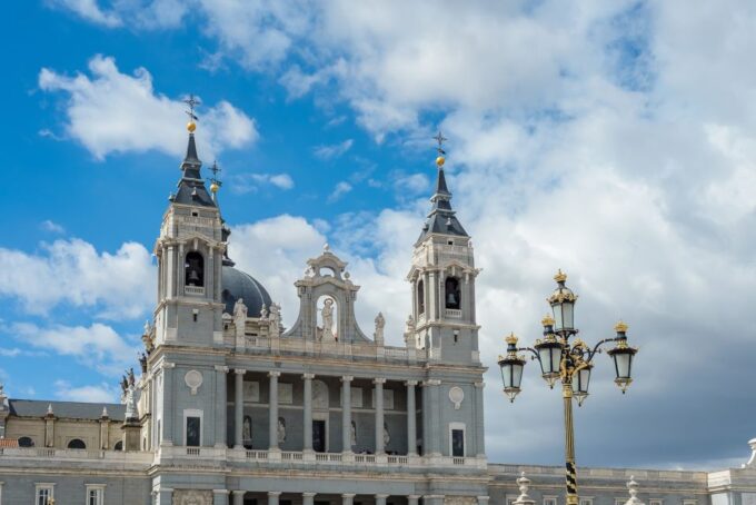Madrid: Royal Palace Tour With Optional Royal Collections - Important Information