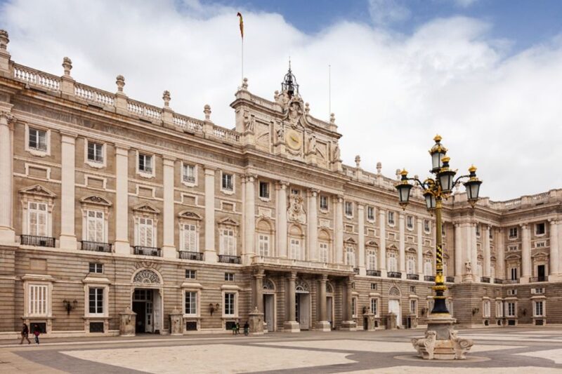Madrid: Royal Palace VIP Tour With Skip-The-Line Ticket - Tour Highlights and Experience