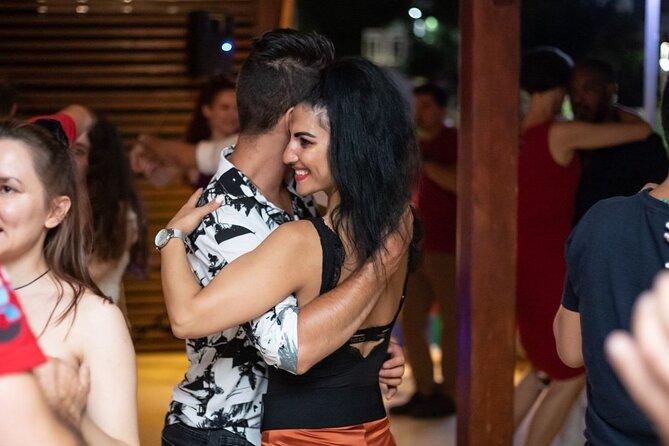 Madrid Salsa Lovers Dance Experience - Meeting at the Central Location