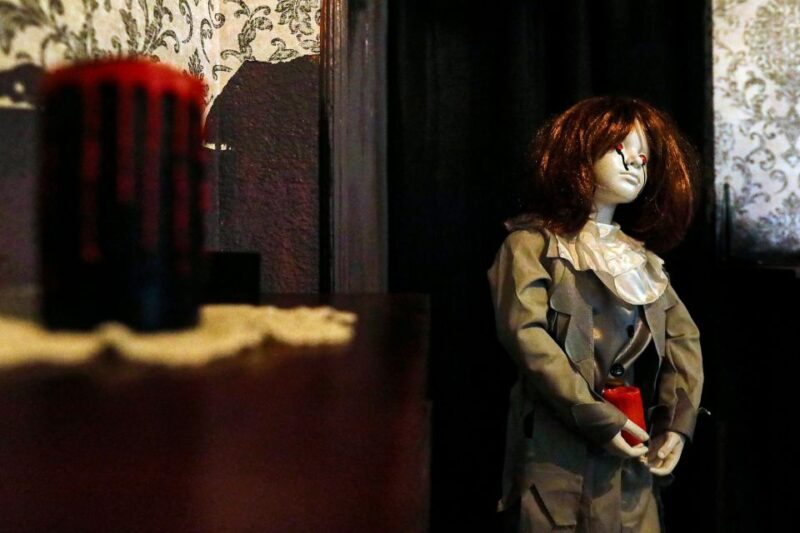 Madrid: Scary Escape Room The Haunted Box - Experience Description