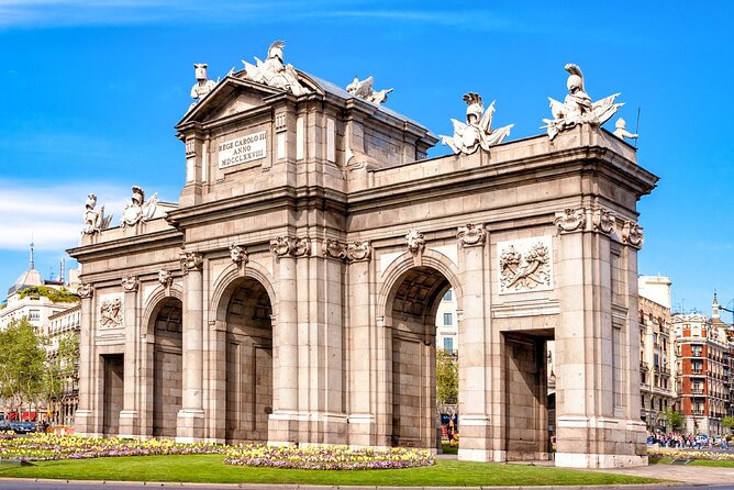 Madrid Scavenger Hunt and Sights Self-Guided Tour - Immersive Scavenger Hunt Challenges