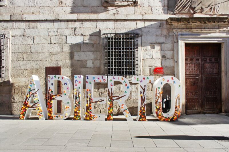 Madrid: Segovia and Toledo Tour, Alcazar, and Cathedral - Key Points