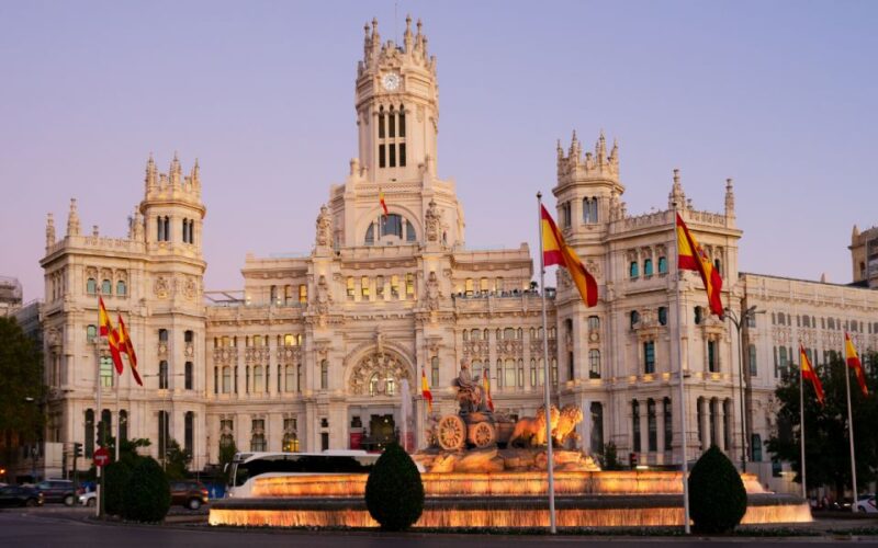 Madrid: Self-Guided Outdoor Escape Game - Customer Support and Requirements