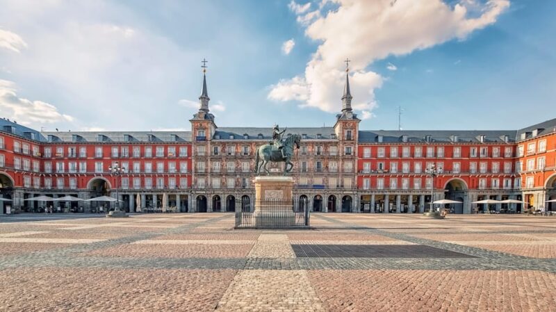 Madrid: Small-Group Historical Walking Tour - Key Points