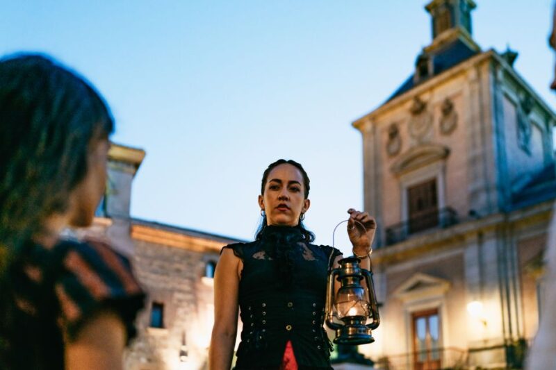 Madrid: Spanish Inquisition Evening Walking Tour - Tour Highlights