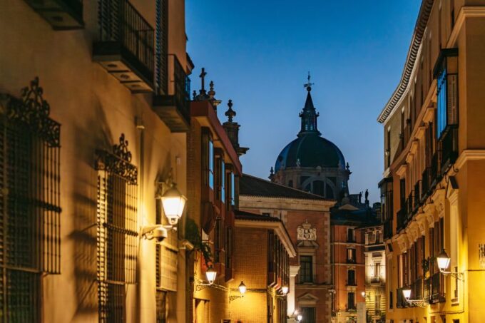 Madrid: Spanish Inquisition Evening Walking Tour - Meeting Point and Duration
