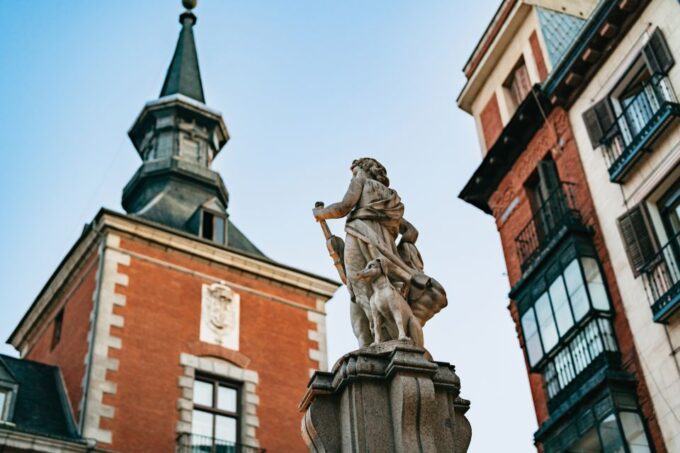 Madrid: Spanish Inquisition Evening Walking Tour - Languages and Pricing