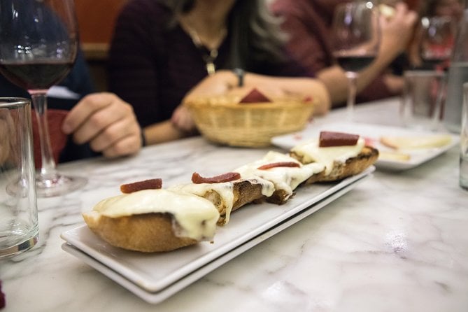 Madrid Tapas and Wine Tasting Tour - Group Size and Tour Duration