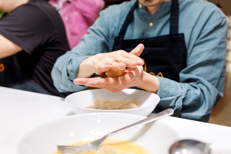 Madrid: Tapas Cooking Class at a Private Local Eatery - Inclusions in the Package