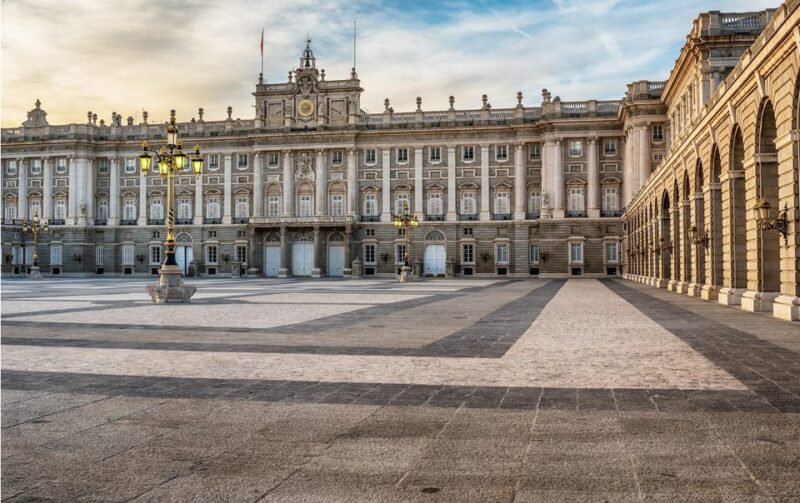 Madrid: The Royal Palace Skip-the-line Guided Tour - Meeting Point and Tour Logistics